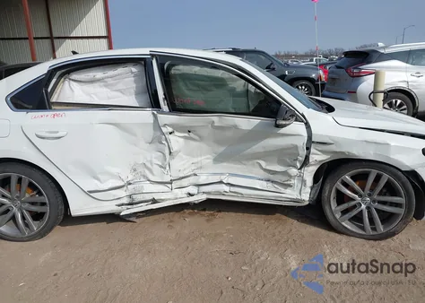 2017 Volkswagen Passat 1.8T R-Line z USA, uszkodzony, nr VIN 1VWDT7A39HC039753